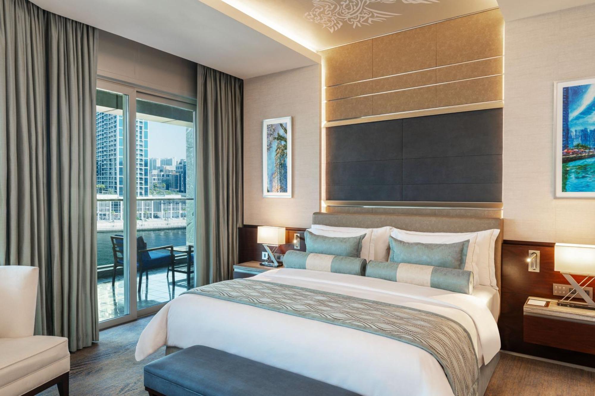 Renaissance Business Bay Hotel, Dubai Luaran gambar A bedroom at the hotel
